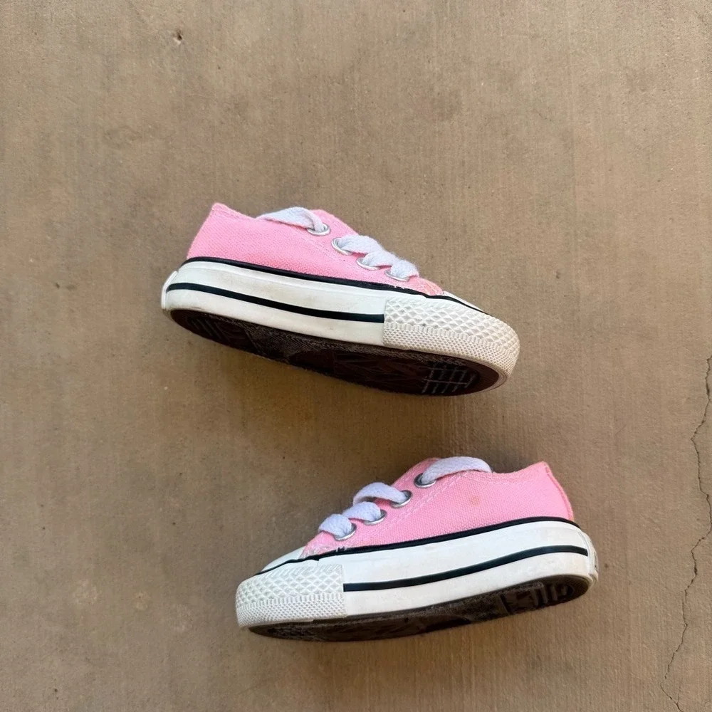 Converse Chuck Taylor All Star Toddler Girls Pink Low Top Sneakers Size 2